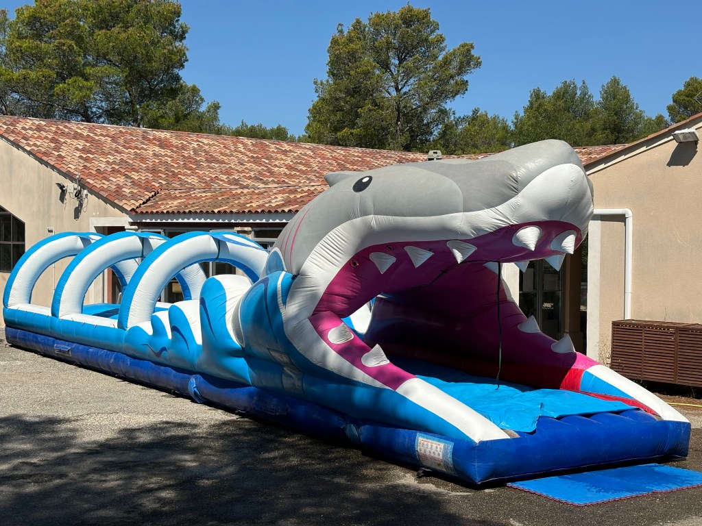 structures gonflables aquatique marseille